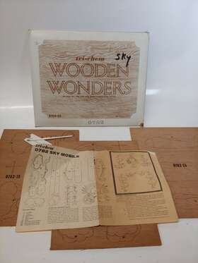8104-35 Tri-chem 0782 Wooden Wonders Ski Mobile #0782 Made In Usa