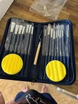 Supply 16 Pc Long Handle Bristle Hair Artist Paint Brush Set Sponges Cas. Fixed Price $5.38.