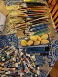 Lot 114 Artists Brushes Various Sizes & Brands 51 Loft Paints. Fixed Price $118.95.