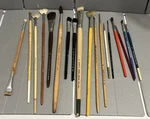 Vintage Artist Paint Brushes -lot Of 18 Grumbacher Robert Simmons Delta Odyssey. Fixed Price $44.00.