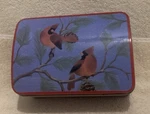 Greenbrier Cardinals Holiday Hinged Rectangle Tin Box W/dome 6X4X4 - Guc. Fixed Price $5.94.