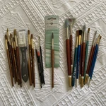 27 Artist Paint Brushes Robert Simmons Grumbacher Loew-cornell Master's Touch. Fixed Price $49.99.