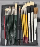 18 Artist Paint Brushes Lot Winsor & Newton Grumbacher Blick Simmons Ross. Fixed Price $69.87.