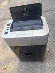 Royal Shredder AQ9100 9SHEET Manual Auto Feed Tray. Fixed Price $49.00.