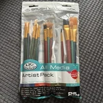 Royal & Langnickel Acrylic Watercolor Oil Paint Taklon Brush Artist Pack 25 Pc. Fixed Price $10.90.
