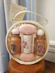 Sarah Michaels Rose Mist Bath Gift Set Travel Ensemble Round Case Soap Vintage. Fixed Price $28.99.